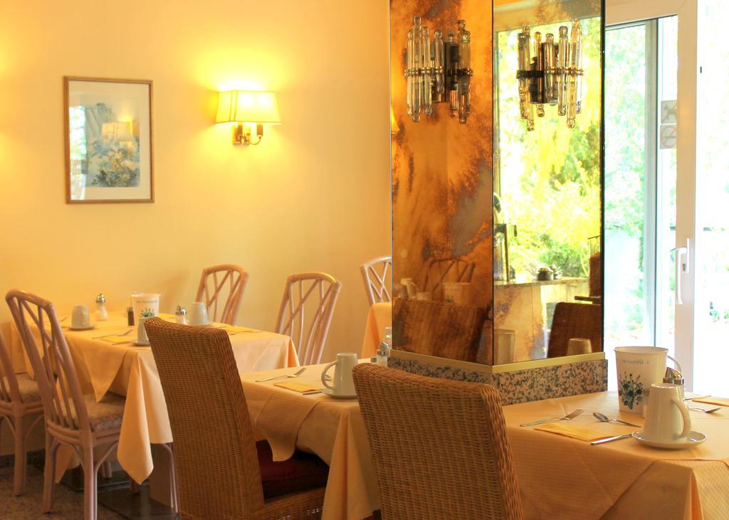 Hotel Eden - Am Hofgarten บอนน์ ภายนอก รูปภาพ