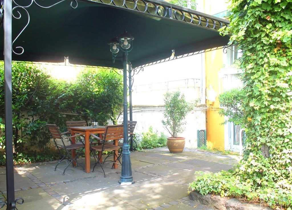 Hotel Eden - Am Hofgarten บอนน์ ภายนอก รูปภาพ